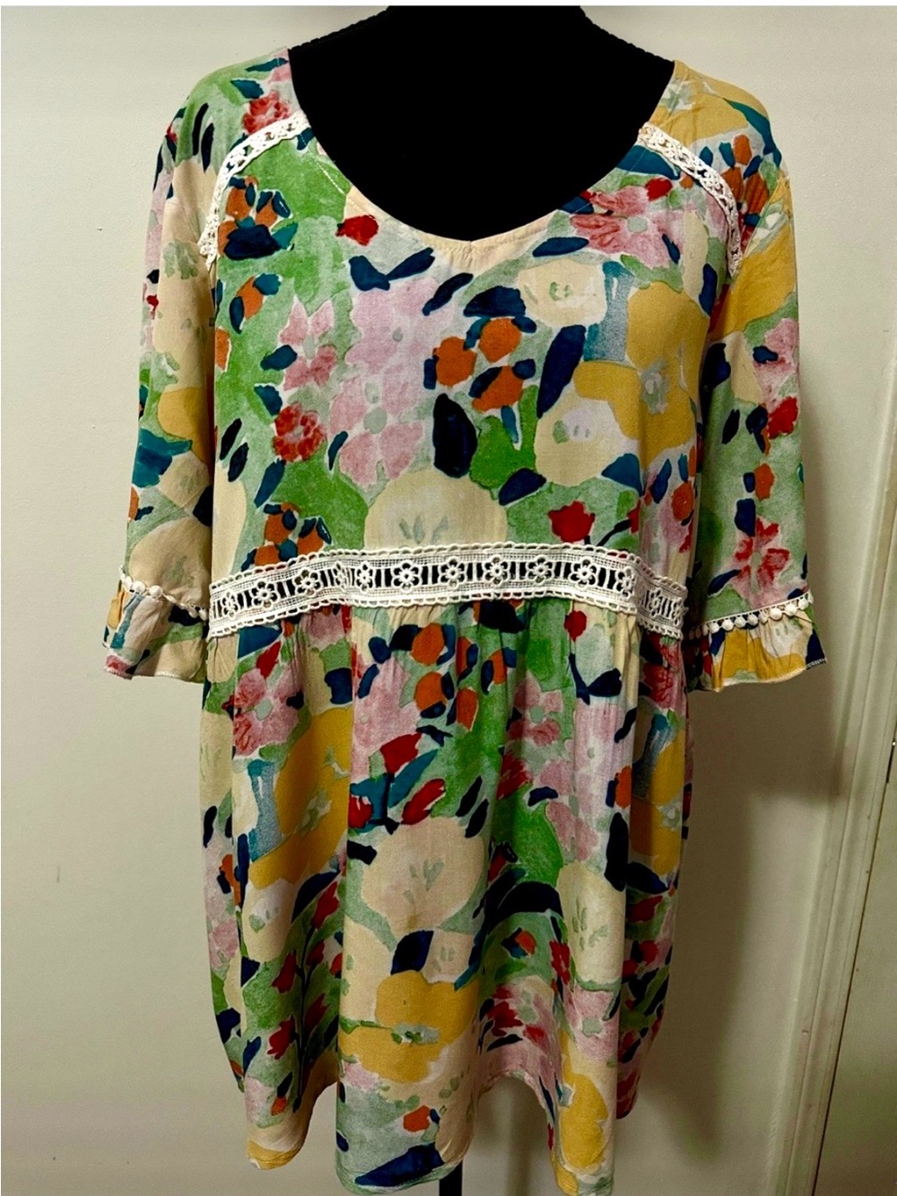 Suzanne Betro Weekend Women’s Short Sleeve Floral Scoop-Neck Blouse-size XL